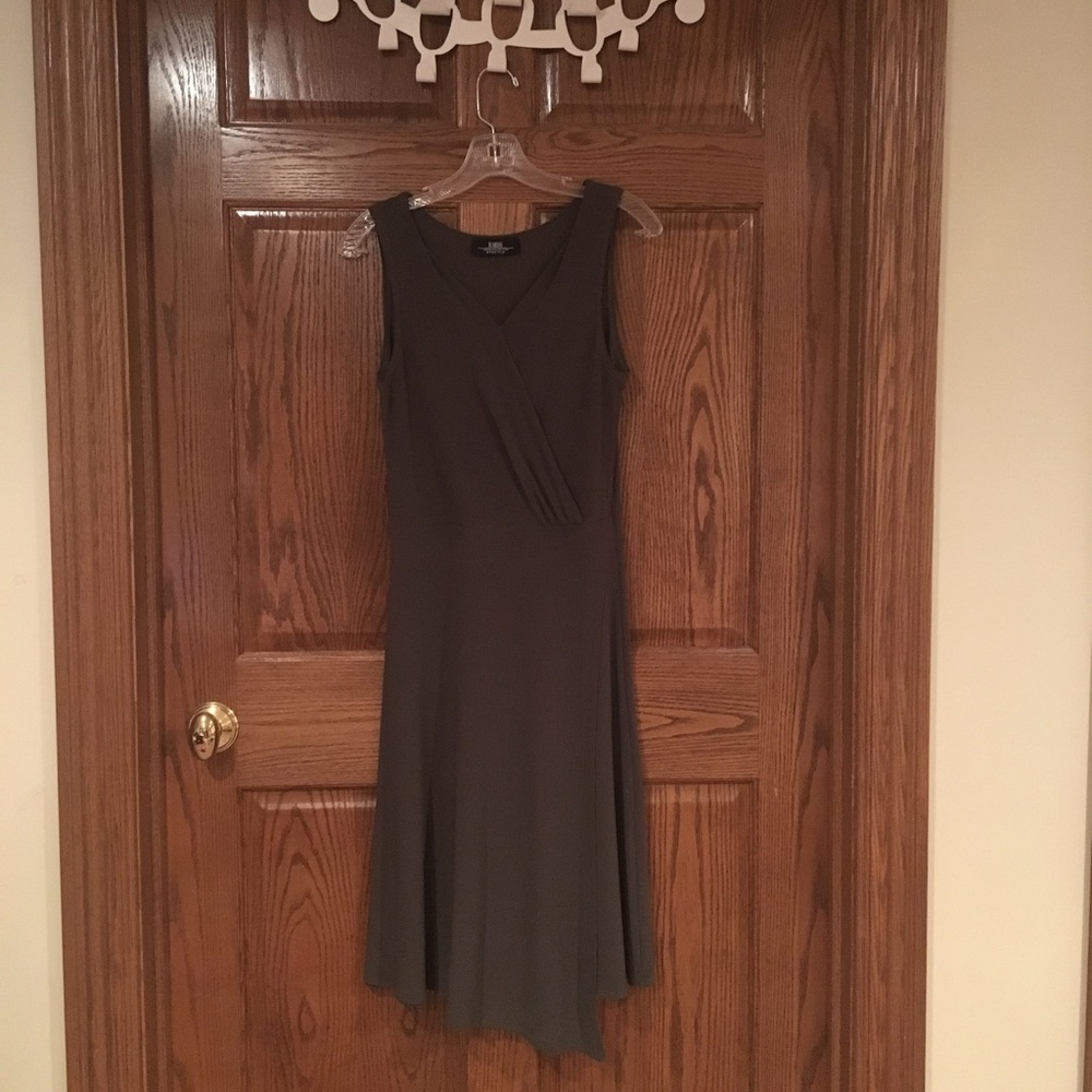 B. Moss Dark Green Dress